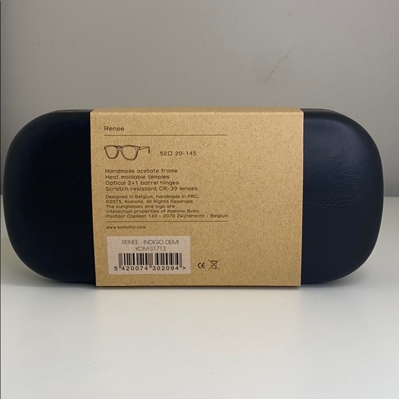 Komono New Renee Indigo Demi Sunglasses - Picture 13 of 14